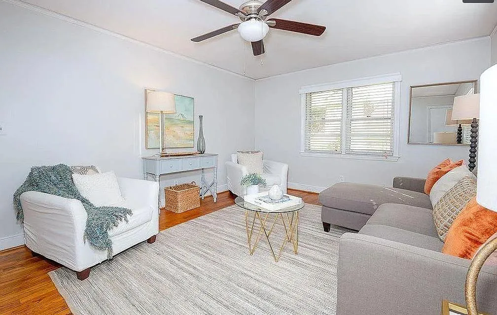 725 Graymont Ave — Photo 2