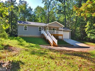 6067 Glatfelters Station Rd, Seven Valleys, PA 17360