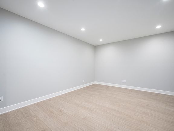 3rd image of 2406 Carrollton Ave #B
