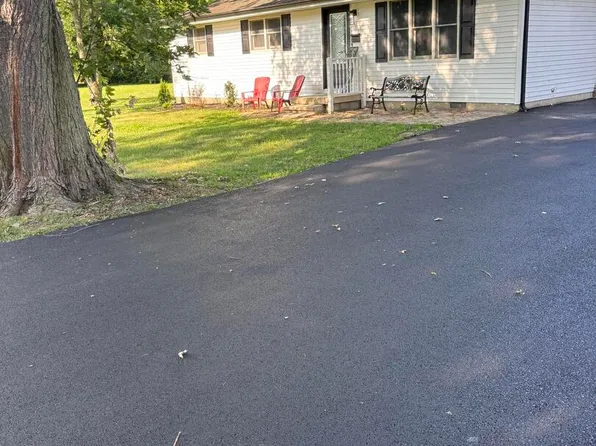 466 N Walker St, Braidwood, IL 60408
