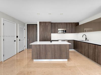 88 SW 7th St APT 3907, Miami, FL, 33130