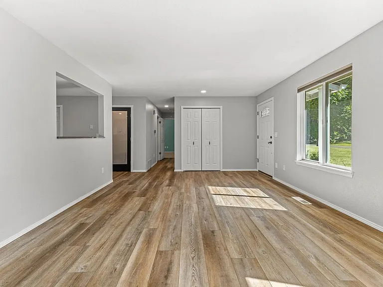 11322 Skagit Dr SE — Photo 5