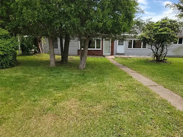 214 Washington Ave, Hickory, PA 15340