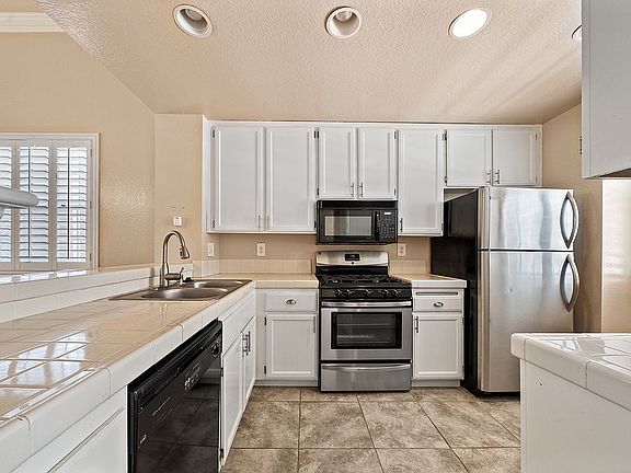 5th image of 3720 S Bear St #105