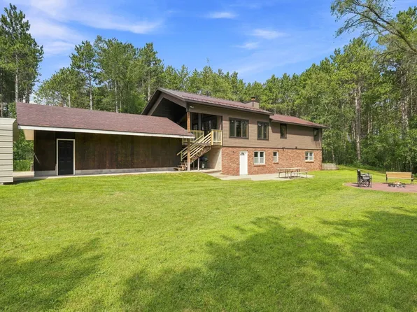 1131 Broken Arrow Rd, Hudson, WI 54016