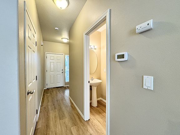 4th image of 4572 SE Olivewood St