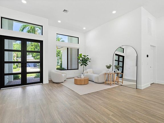 5th image of 9 Lake Eden Drive