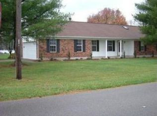 2923 Weeping Willow Dr, Hamilton, OH 45011