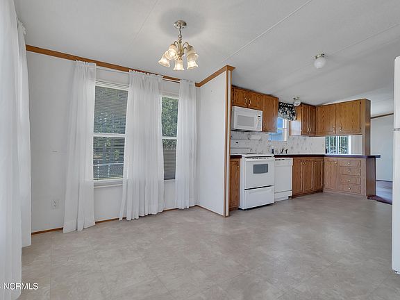 5th image of 1885 Sunset Cove Drive SE