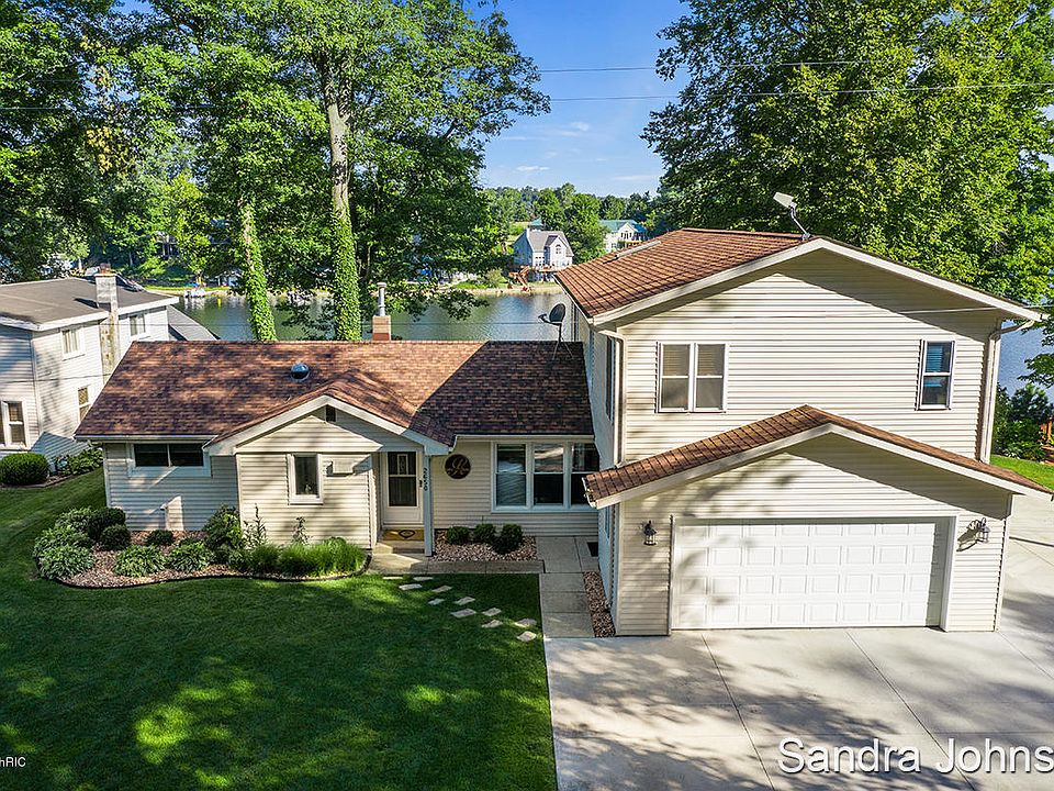 1st image of 2650 Seymour Dr