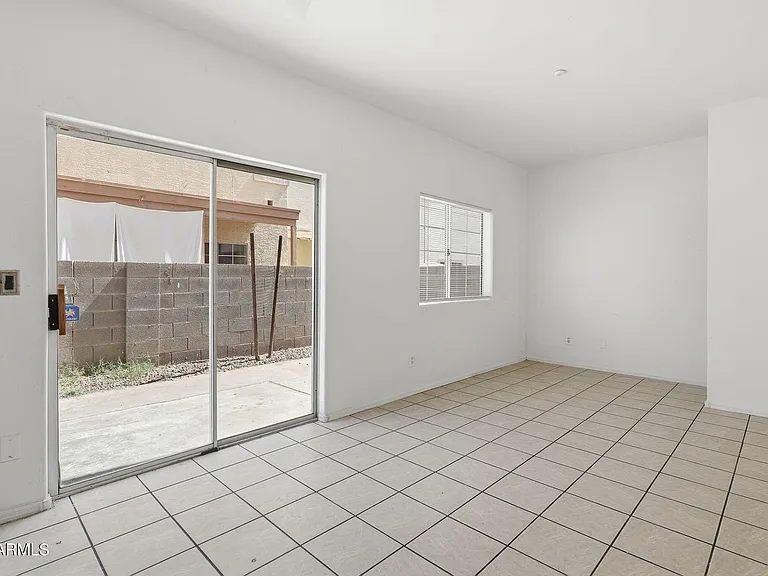 1026 W Libra Dr — Photo 8
