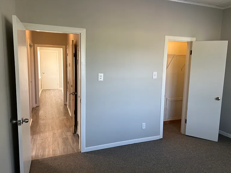 900 NE Access Rd — Photo 11