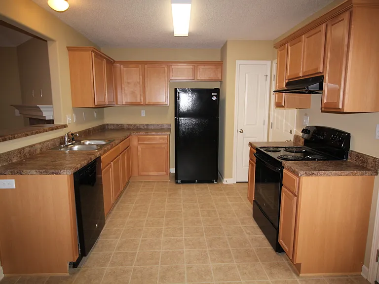 1039 Crayton Ridge Dr — Photo 4