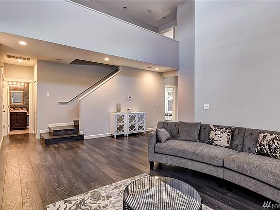 4th image of 11433 NE 116th Pl #5