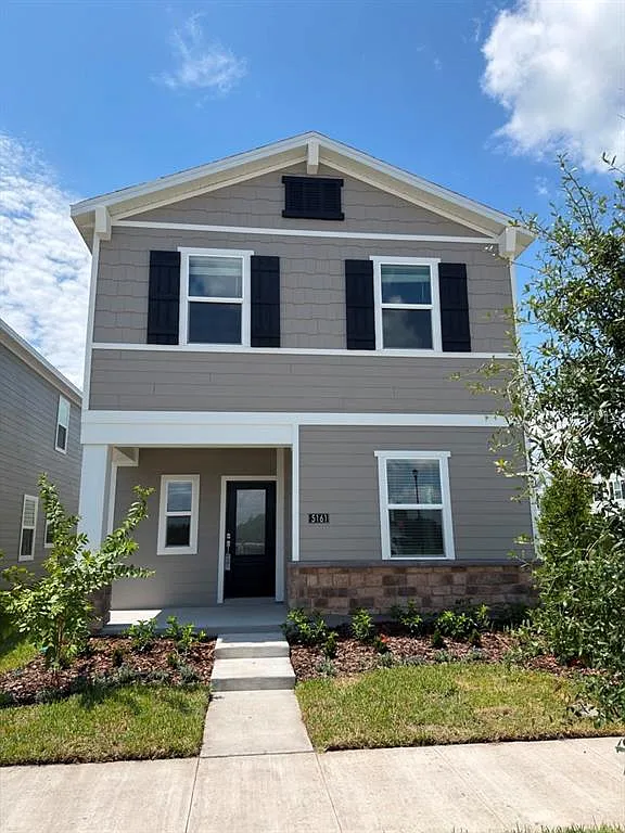 4 bed, 2.5 bath, 2071 sqft, $2,500 — Photo 1