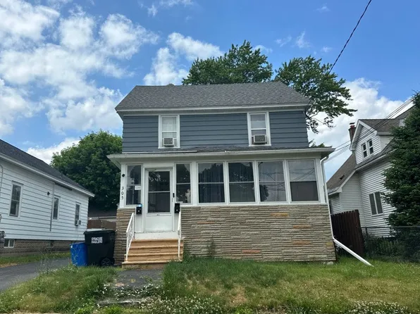 305 Marsden Rd, Syracuse, NY 13208