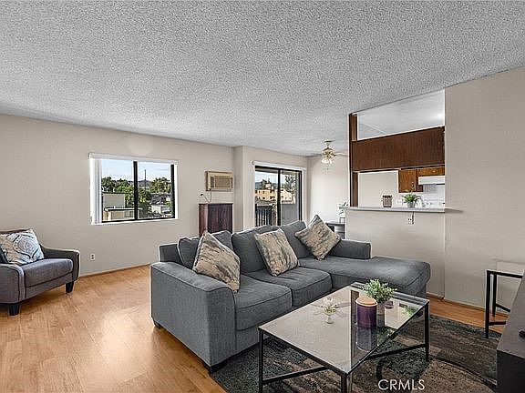 3rd image of 20234 Cantara St Unit 340