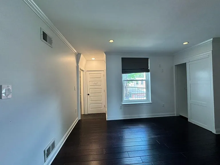 270 3rd St #2 — Photo 24