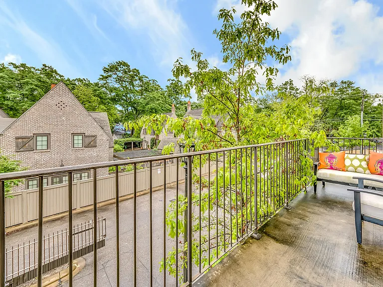 509 Cloverdale Rd #201APT-201 — Photo 25