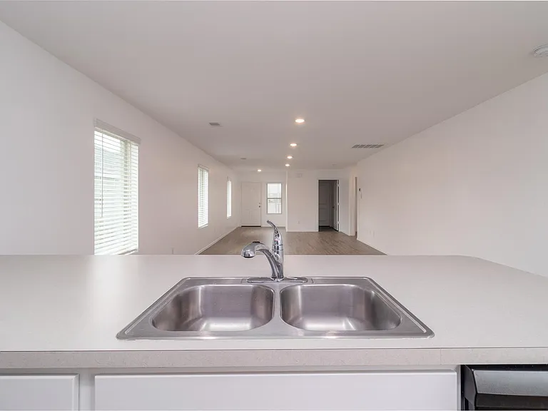 8834 Bar Harbor Dr — Photo 3