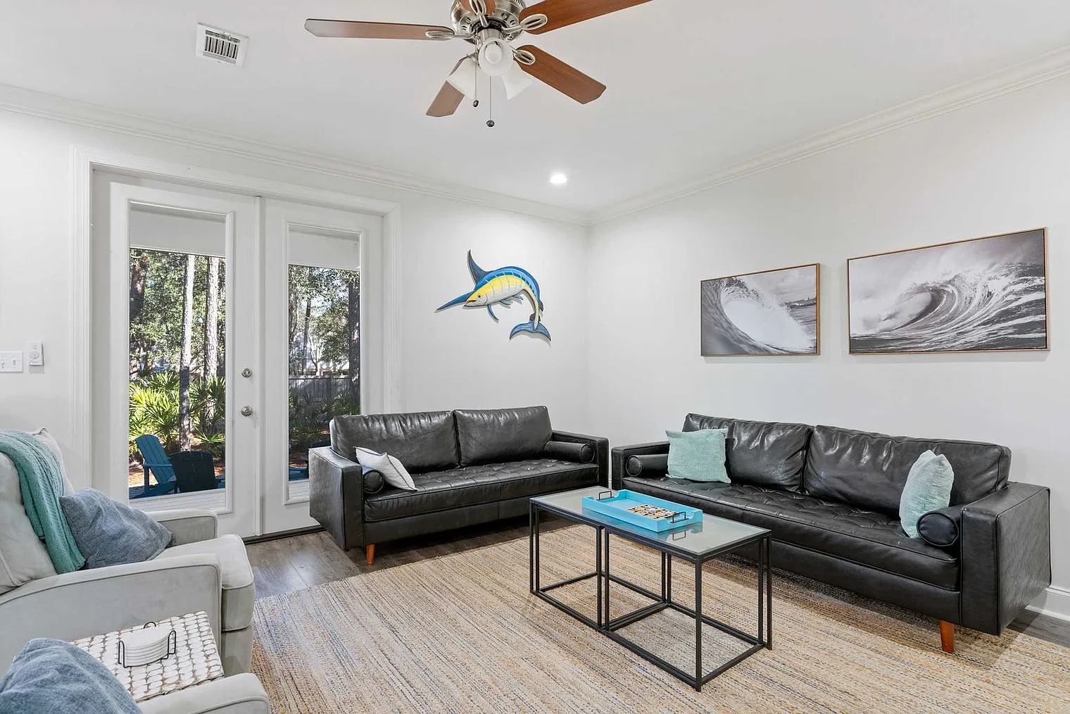 3 bed, 2.0 bath, 1679 sqft, $6,600 — Photo 1