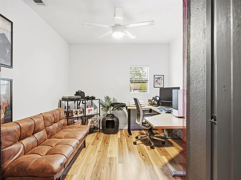 1014 S Meadows Dr — Photo 11