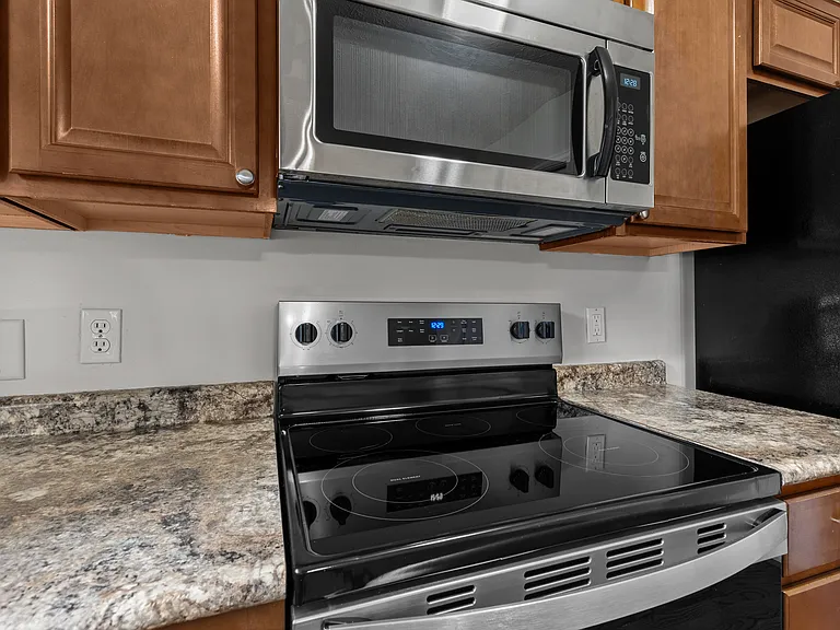 10404 Lark Park Dr — Photo 9