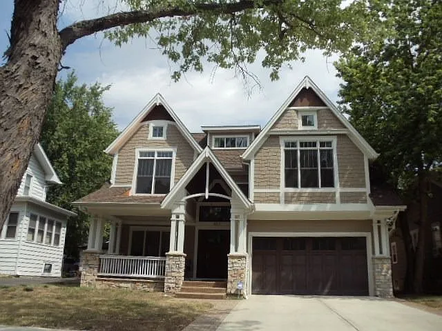 822 Birch Ave photo 1