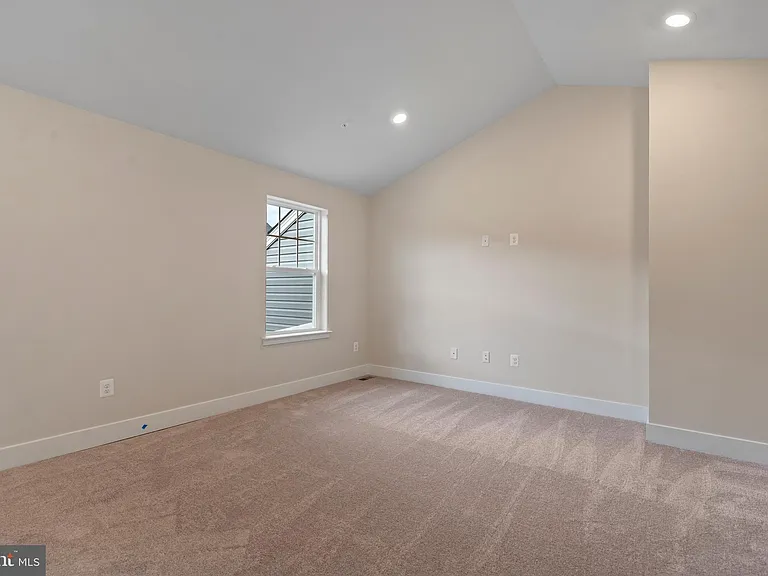 1421 Clingmans Dome Dr — Photo 33