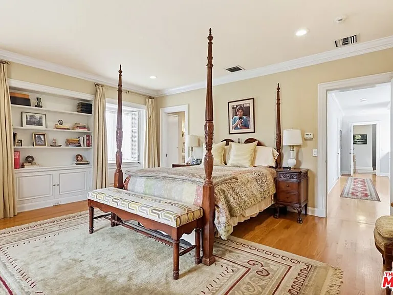 516 S Rimpau Blvd — Photo 51