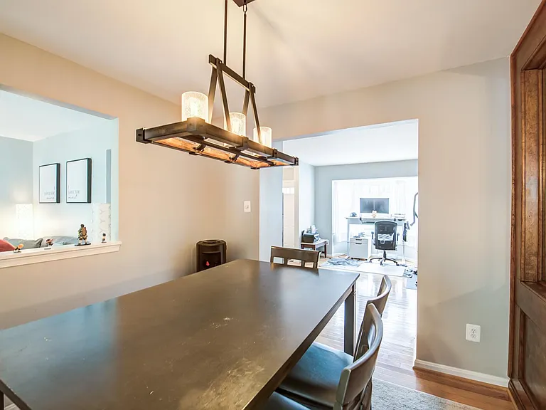 7112 Lake Cove Dr — Photo 25