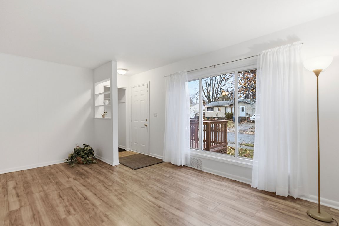 next background image