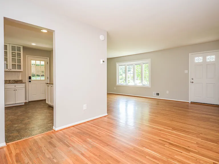 4805 Willet Dr — Photo 10
