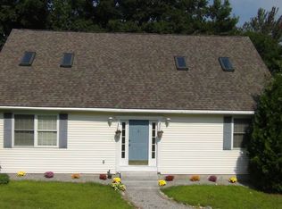 68 Pinecrest Dr, Bedford, NH 03110