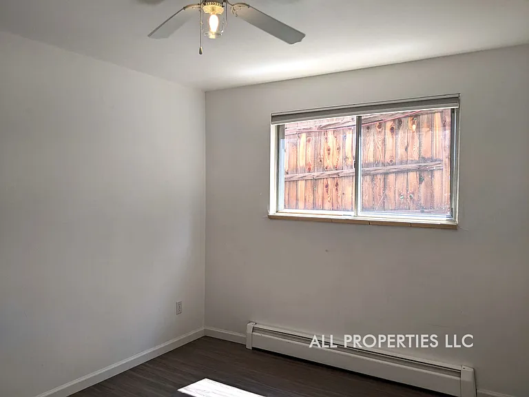 919 3rd St #2 — Photo 15