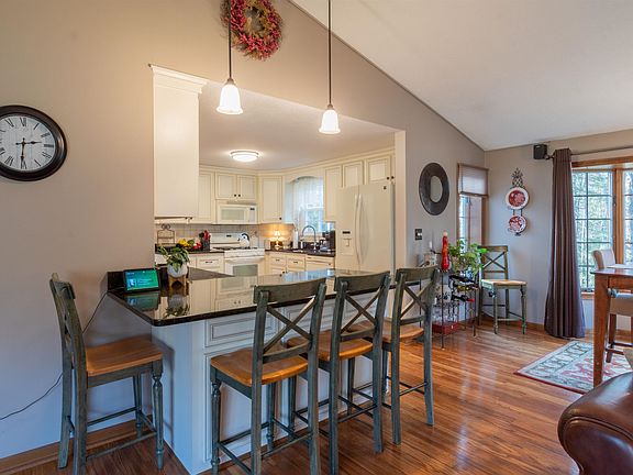 5th image of 29 MacDonald Drive