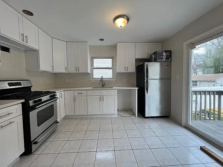 291 Lockman Ave #2 — Photo 21