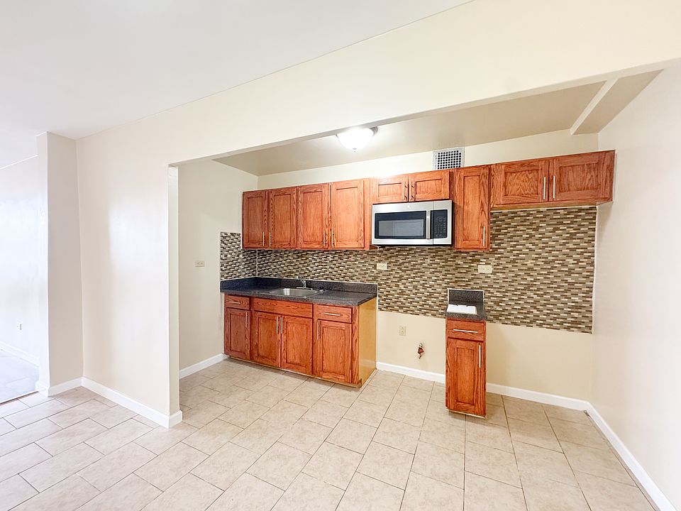 1st image of 88-15 168th St #8P