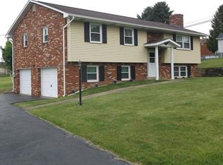 100 Melissa Dr, Mount Pleasant, PA 15666