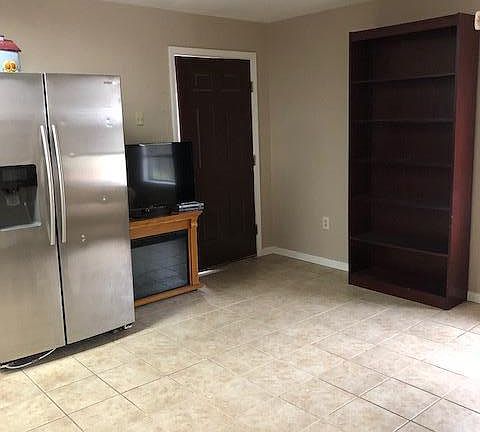 TV with Cable Provided and Internet, Infrared fireplace for