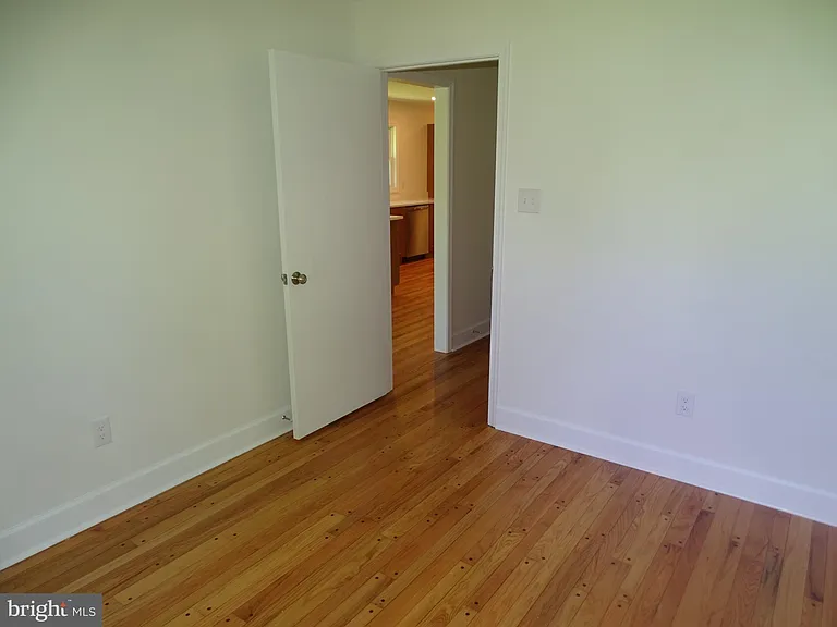 449 E Street Rd — Photo 16