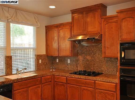 3rd image of 4233 Damphier Ct