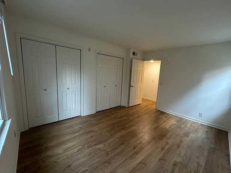 2905 Burch Ave #7 — Photo 34