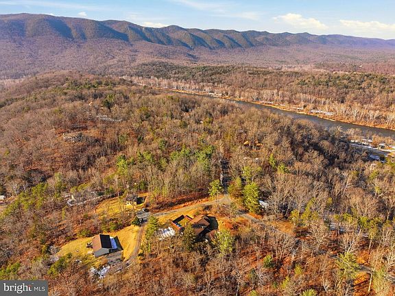 3rd image of 455 Woodside Dr