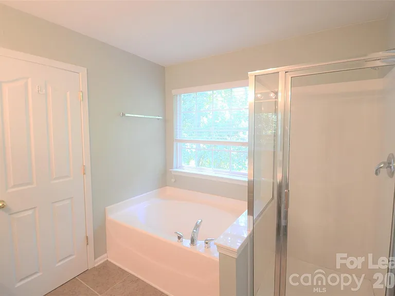 16512 Kettlewell Ln — Photo 29
