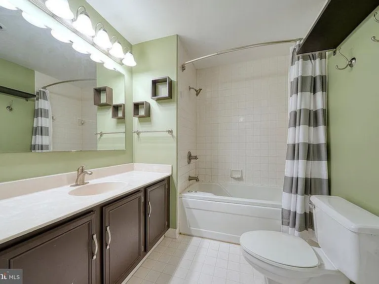 1200 Braddock Pl #103 — Photo 6