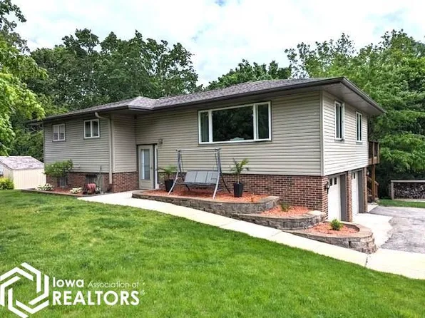 201 S Western Hills Dr, Algona, IA 50511