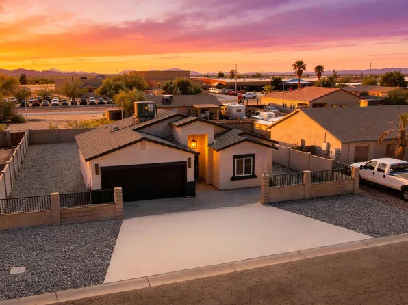 11967 W Lobo Dr, Arizona City, AZ 85123