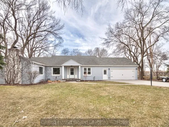 2427 Pioneer Blvd, Grand Island, NE 68801