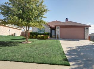 117 Hampton Ct, Rhome, TX 76078